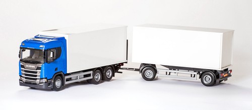 Emek camion couleur bleu - de,